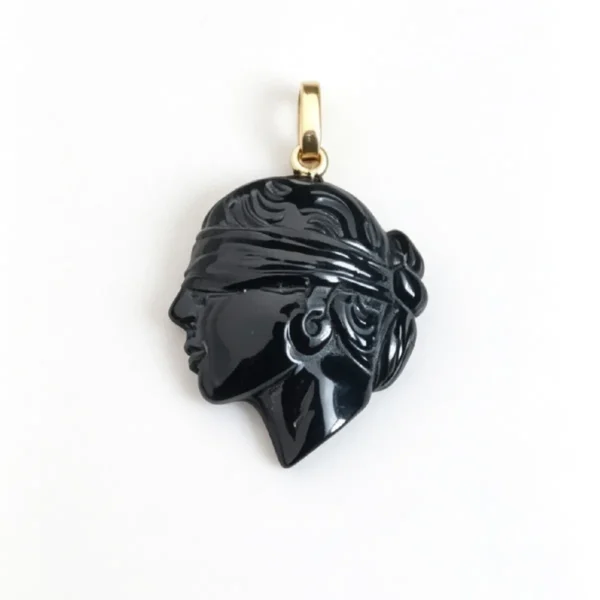 Pendentif Tête de maure pierre tendre